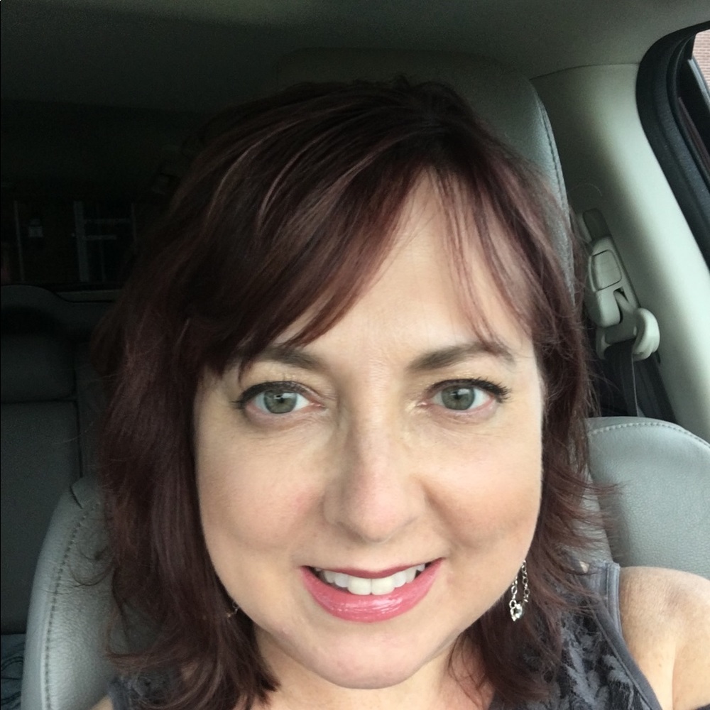 Meet your Posher, April